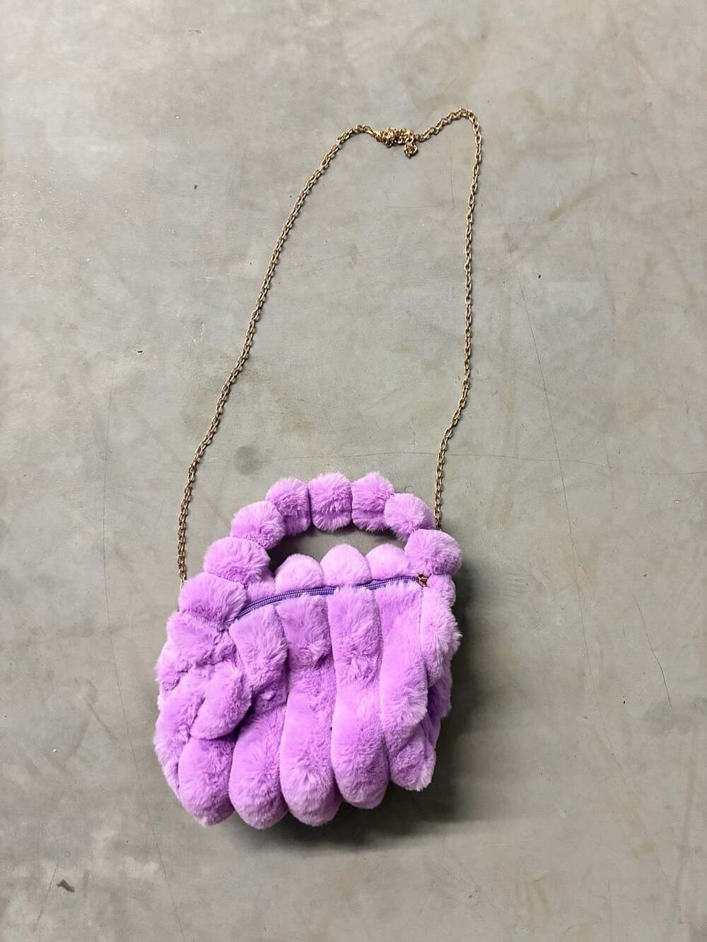 Women Purple Color Vertical Stripes Fur Chain Bag